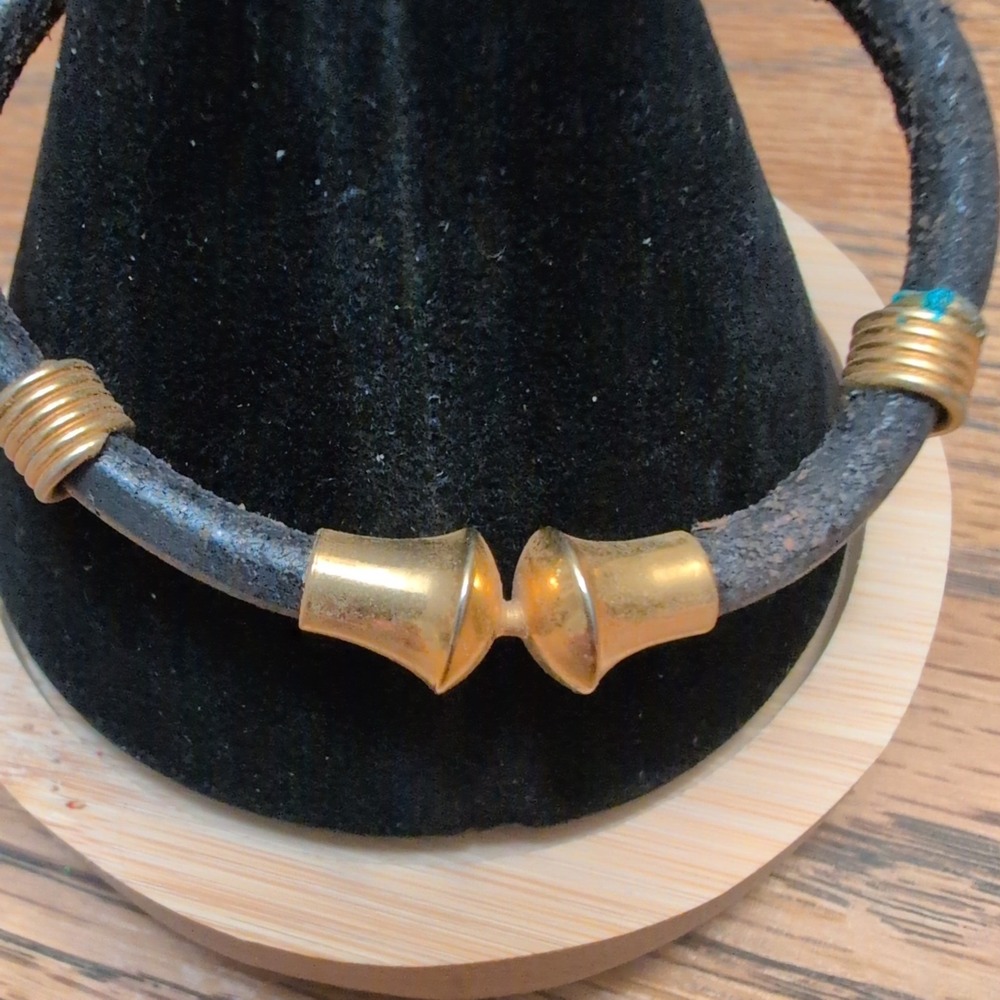Vintage Leather Cord Bracelet Gold Tone Hardware Minimalist Boho Unisex Black - Picture 3 of 3